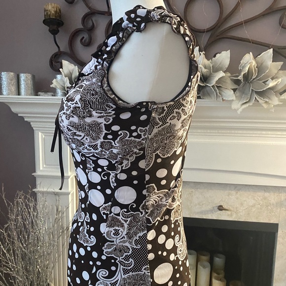 Retro Suzy Shier Tank Top, Brown with White Bold Pattern - Picture 6 of 14